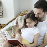 Transform your family life with this amazing trick: a reading routine at home!